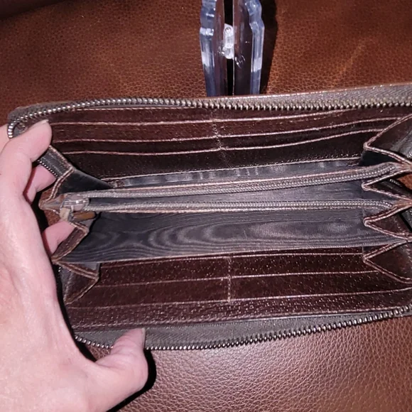 Gucci Beige and Brown Women's Wallet - Picture 5 of 5